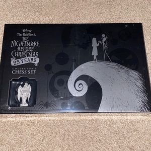 Tim Burtons 25 yr anniversary The Nightmare Before Christmas collector Chess set